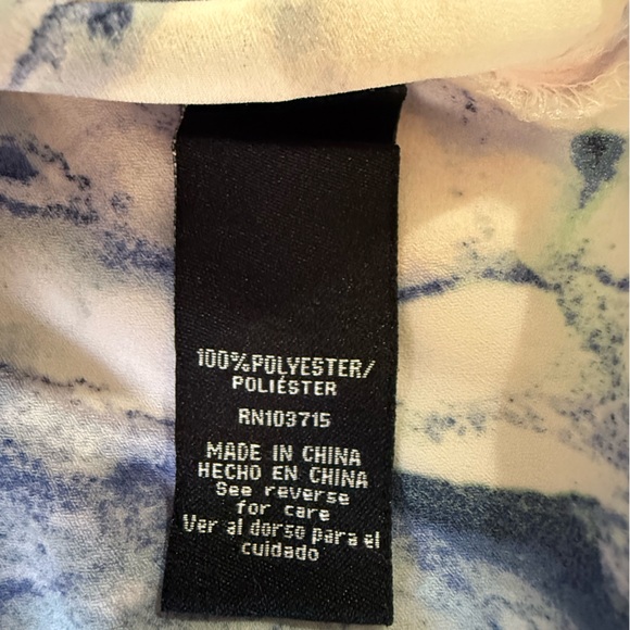 Zac & Rachel Watercolor Button-Up Blouse - Picture 13 of 15